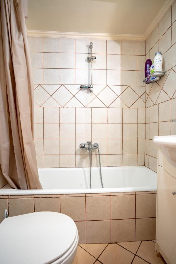 Victoria Train Station 1 Bedroom 5 Pers เอเธนส์ ภายนอก รูปภาพ
